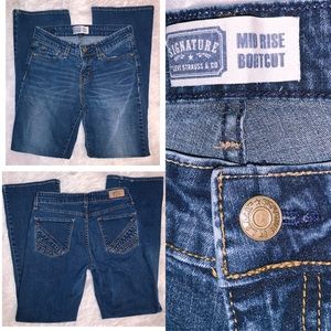 Levi’s Signature Embellish Mid Rise Bootcut Jeans